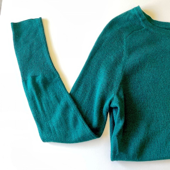 Green sweater - Picture 4 of 4